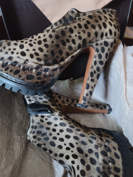 Alaia Shoes - Alaïa Leopard Print Stiletto Ankle Booties